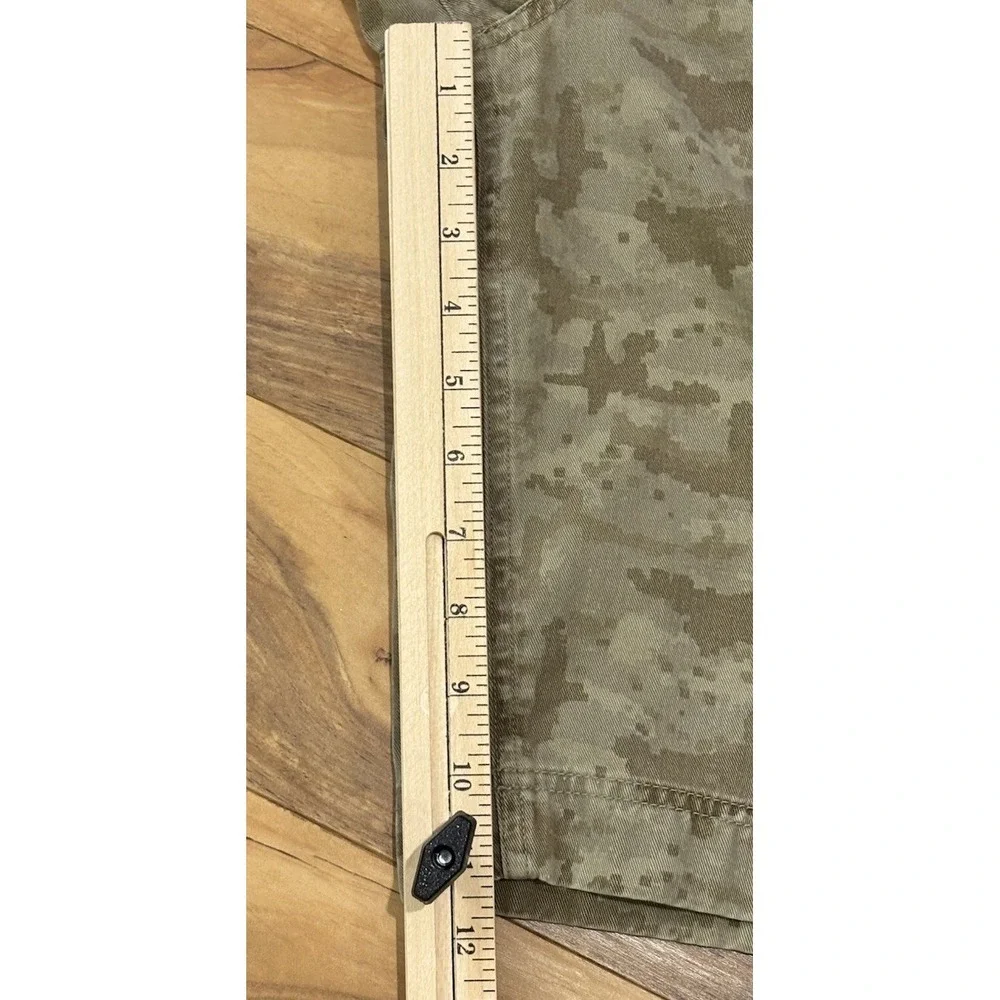 Roundtree & Yorke amazing shorts